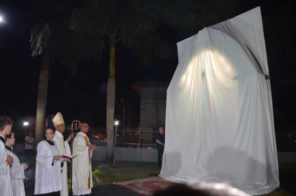 Paróquia de Dourados inaugura grandiosa imagem de Nossa Senhora Aparecida