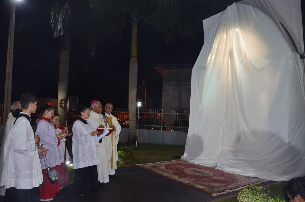 Paróquia de Dourados inaugura grandiosa imagem de Nossa Senhora Aparecida