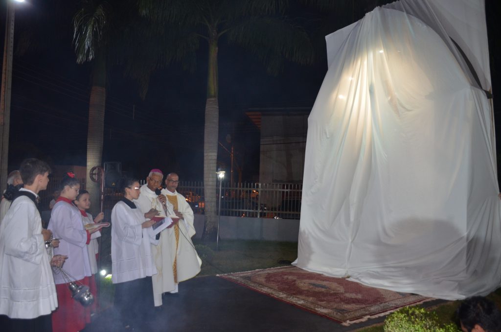 Paróquia de Dourados inaugura grandiosa imagem de Nossa Senhora Aparecida