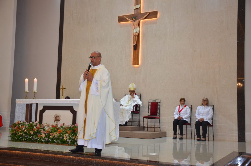 Paróquia de Dourados inaugura grandiosa imagem de Nossa Senhora Aparecida