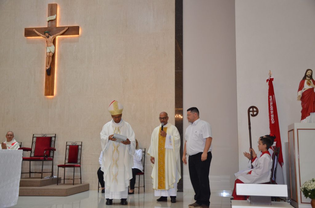 Paróquia de Dourados inaugura grandiosa imagem de Nossa Senhora Aparecida