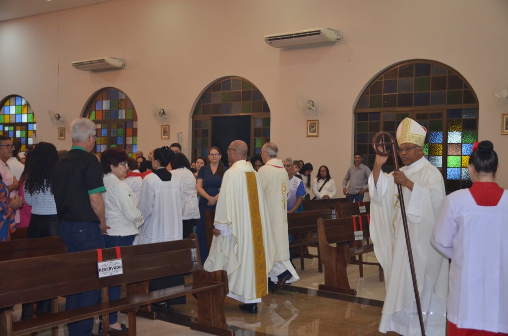 Paróquia de Dourados inaugura grandiosa imagem de Nossa Senhora Aparecida