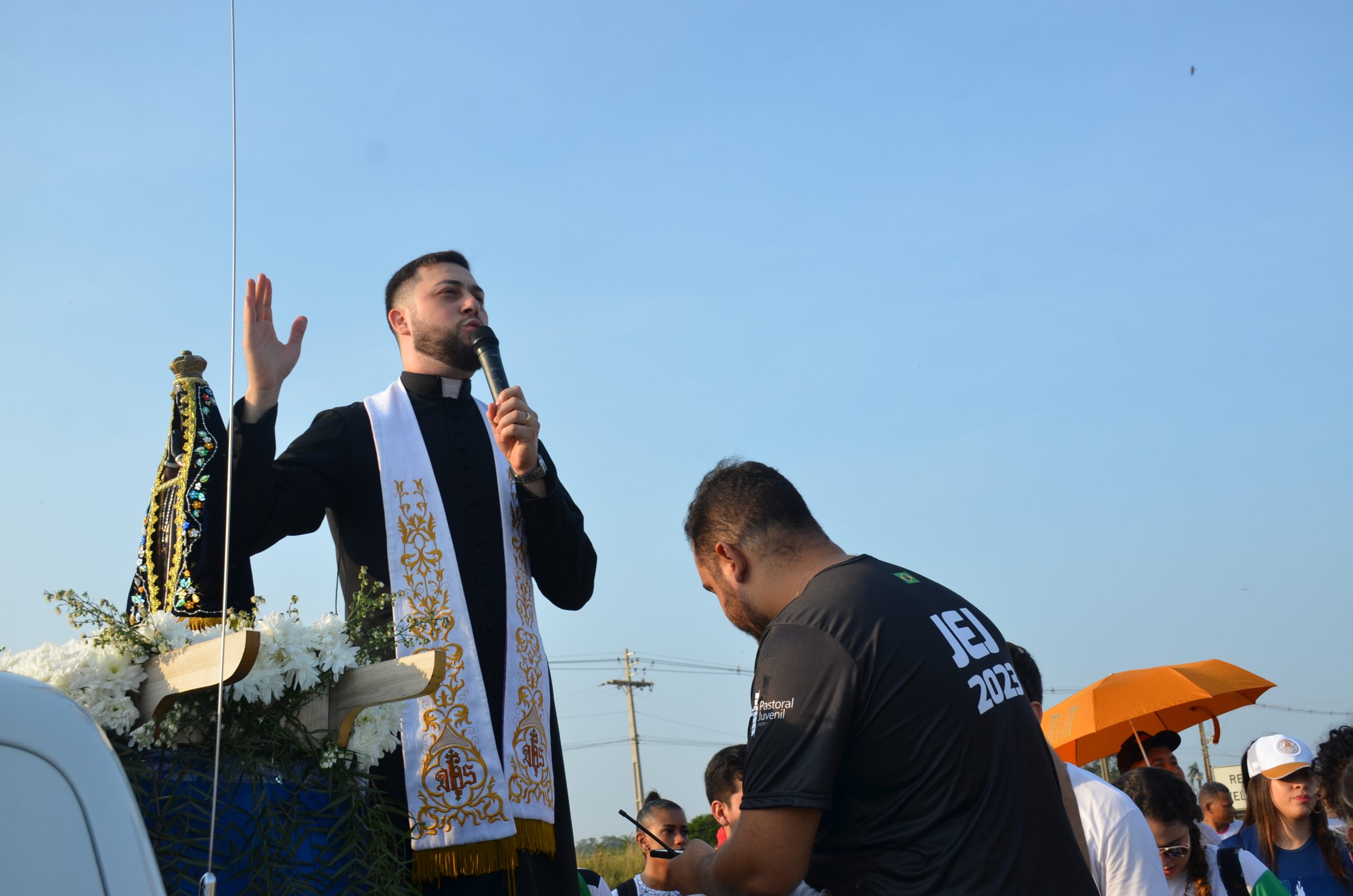 Romaria de N.Sra. Aparecida leva milhares de fiéis ao Santuário de Vila São Pedro