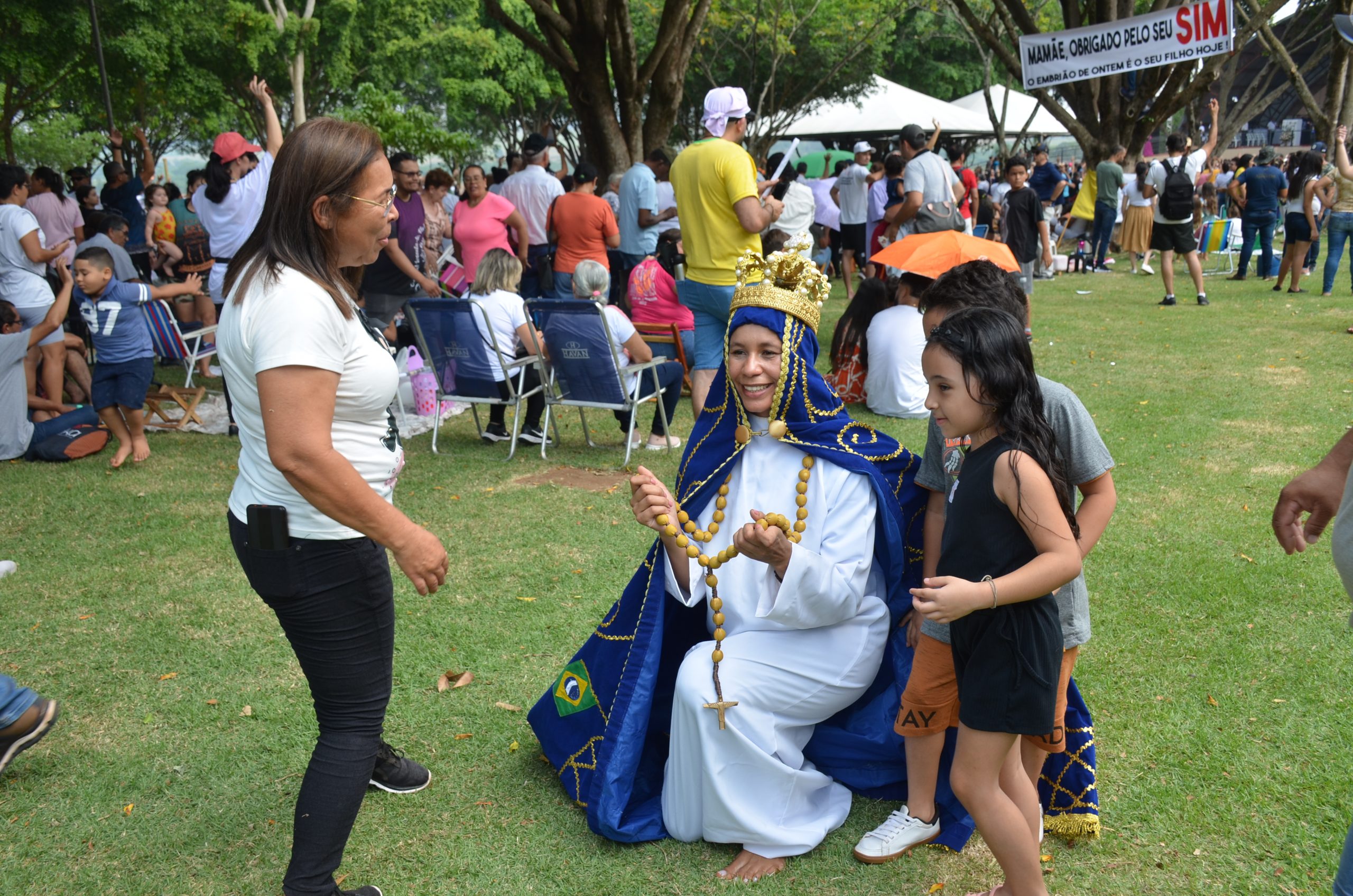 Romaria de N.Sra. Aparecida leva milhares de fiéis ao Santuário de Vila São Pedro