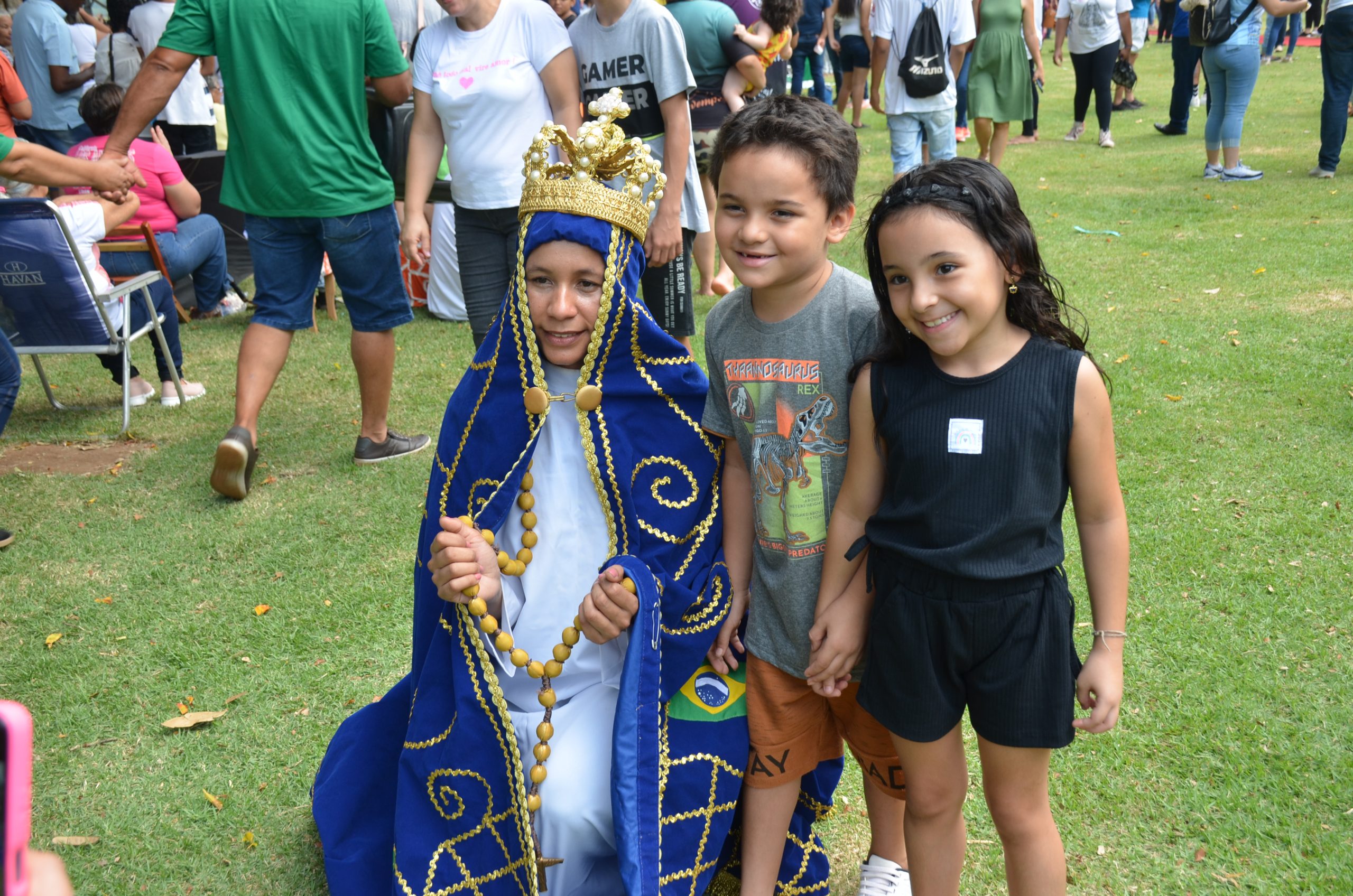 Romaria de N.Sra. Aparecida leva milhares de fiéis ao Santuário de Vila São Pedro