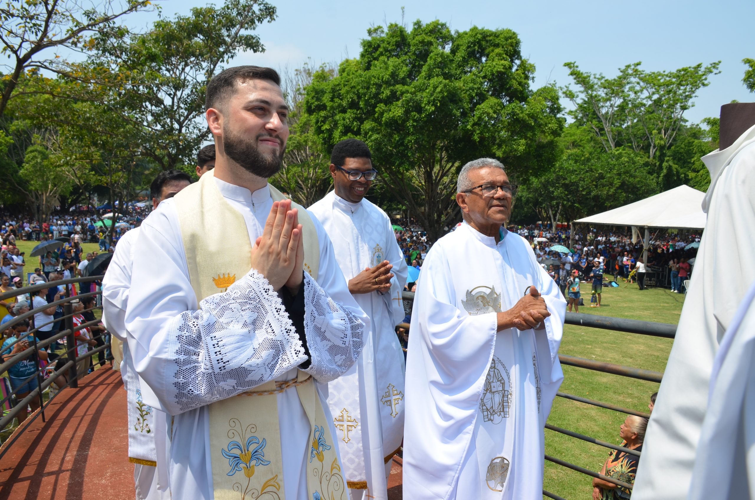 Romaria de N.Sra. Aparecida leva milhares de fiéis ao Santuário de Vila São Pedro