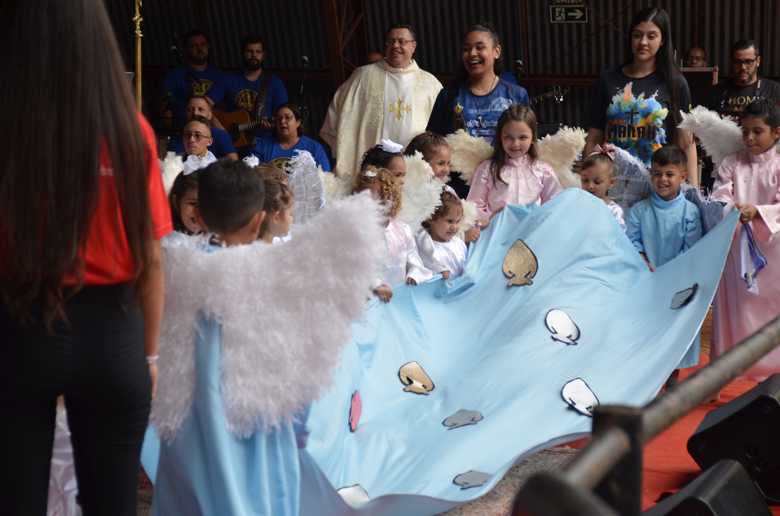 Romaria de N.Sra. Aparecida leva milhares de fiéis ao Santuário de Vila São Pedro