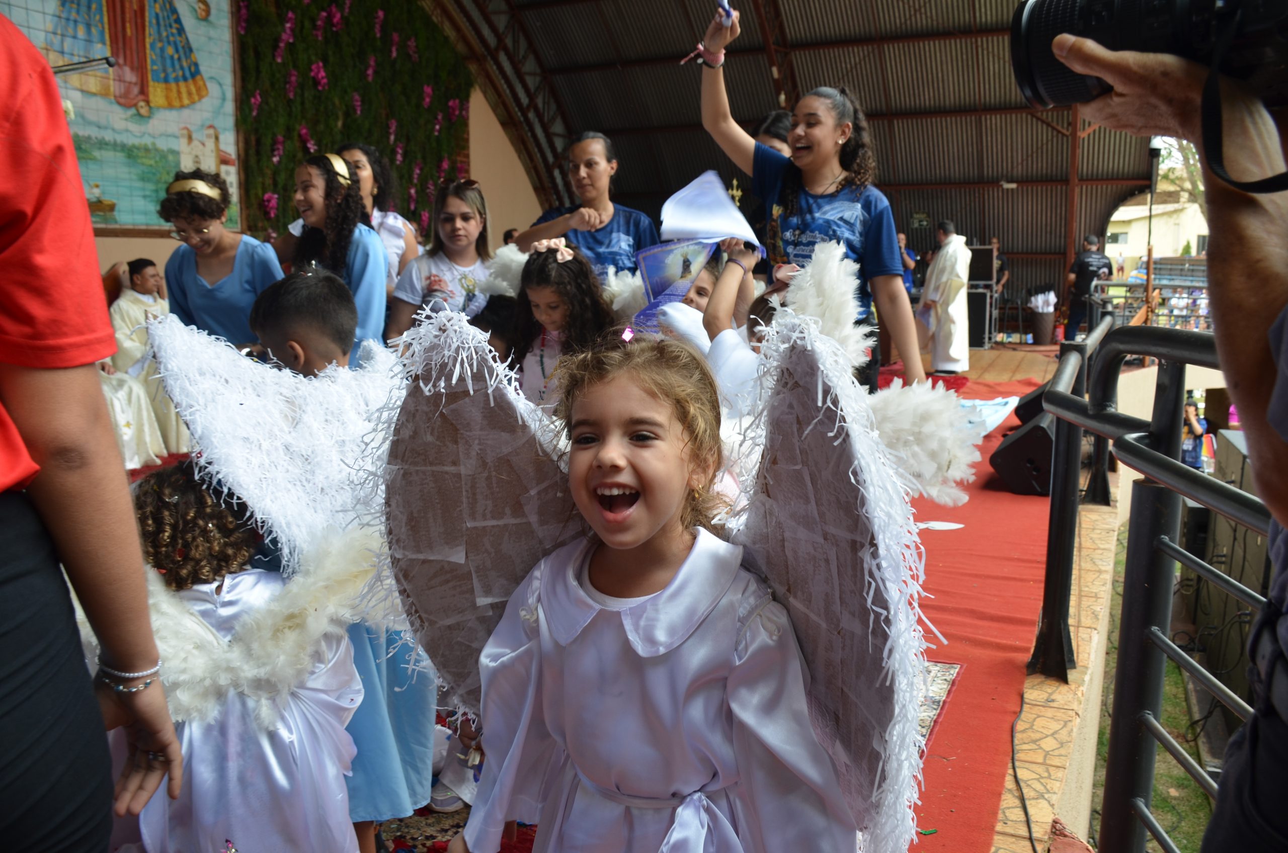 Romaria de N.Sra. Aparecida leva milhares de fiéis ao Santuário de Vila São Pedro