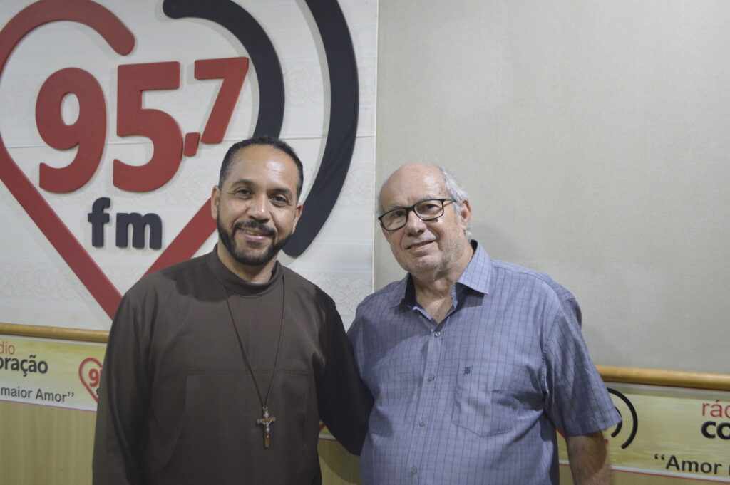 Entrevista com Padre Elcio Roberto