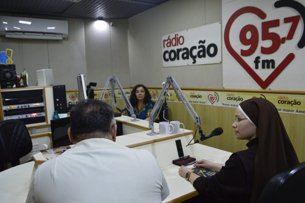 Pe. Leão Pedro e Irmã Viviane Maria falam da beatificação do Pe. Gilberto Maria Defina