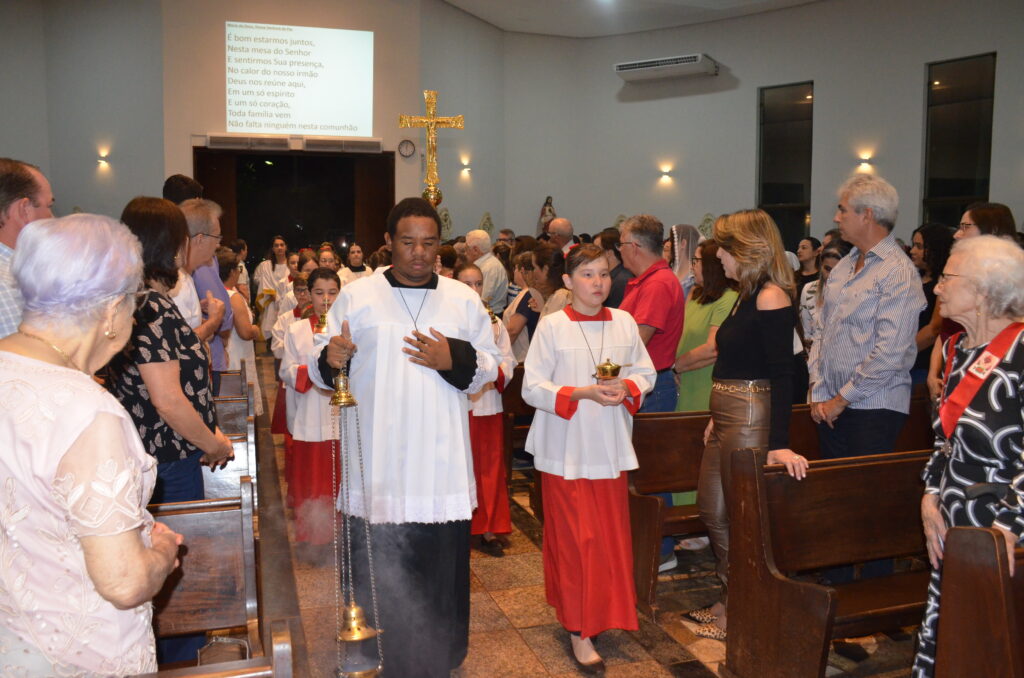 Missa em Ação de Graças e homenagens marcam os 16 anos de sacerdócio do Pe. Marcos Roberto