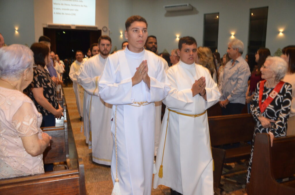 Missa em Ação de Graças e homenagens marcam os 16 anos de sacerdócio do Pe. Marcos Roberto