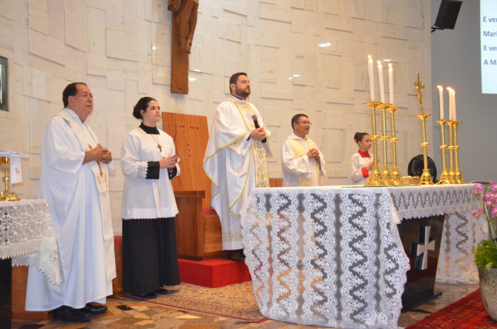 Missa em Ação de Graças e homenagens marcam os 16 anos de sacerdócio do Pe. Marcos Roberto