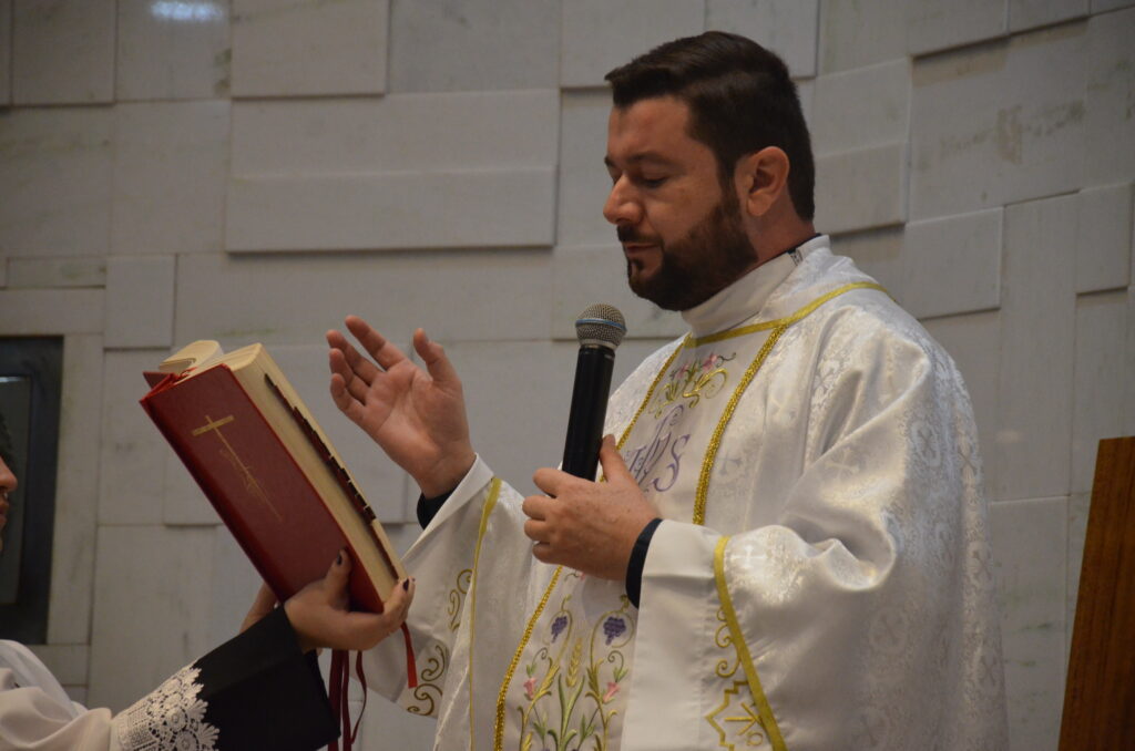 Missa em Ação de Graças e homenagens marcam os 16 anos de sacerdócio do Pe. Marcos Roberto