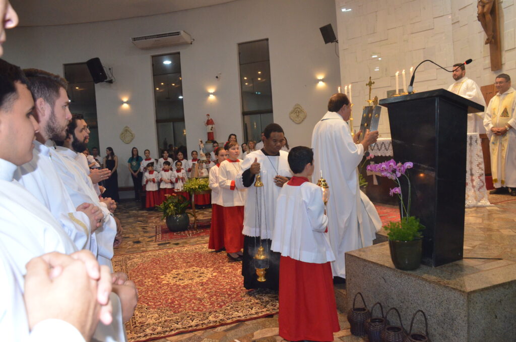 Missa em Ação de Graças e homenagens marcam os 16 anos de sacerdócio do Pe. Marcos Roberto