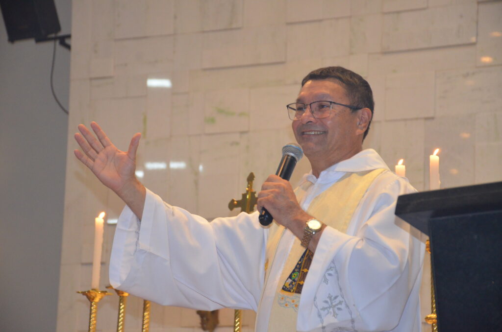 Missa em Ação de Graças e homenagens marcam os 16 anos de sacerdócio do Pe. Marcos Roberto