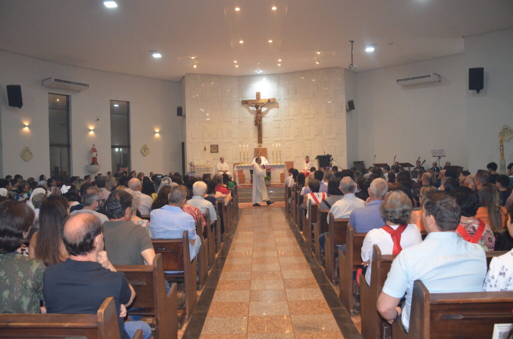 Missa em Ação de Graças e homenagens marcam os 16 anos de sacerdócio do Pe. Marcos Roberto