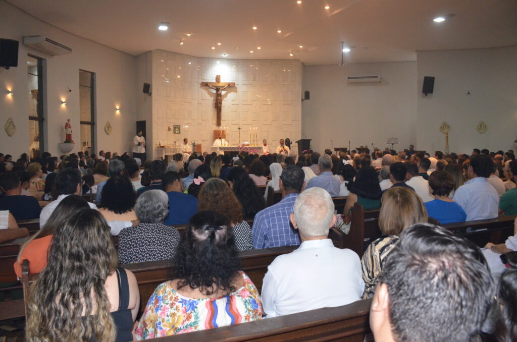 Missa em Ação de Graças e homenagens marcam os 16 anos de sacerdócio do Pe. Marcos Roberto