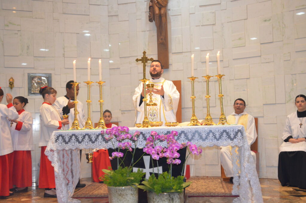 Missa em Ação de Graças e homenagens marcam os 16 anos de sacerdócio do Pe. Marcos Roberto