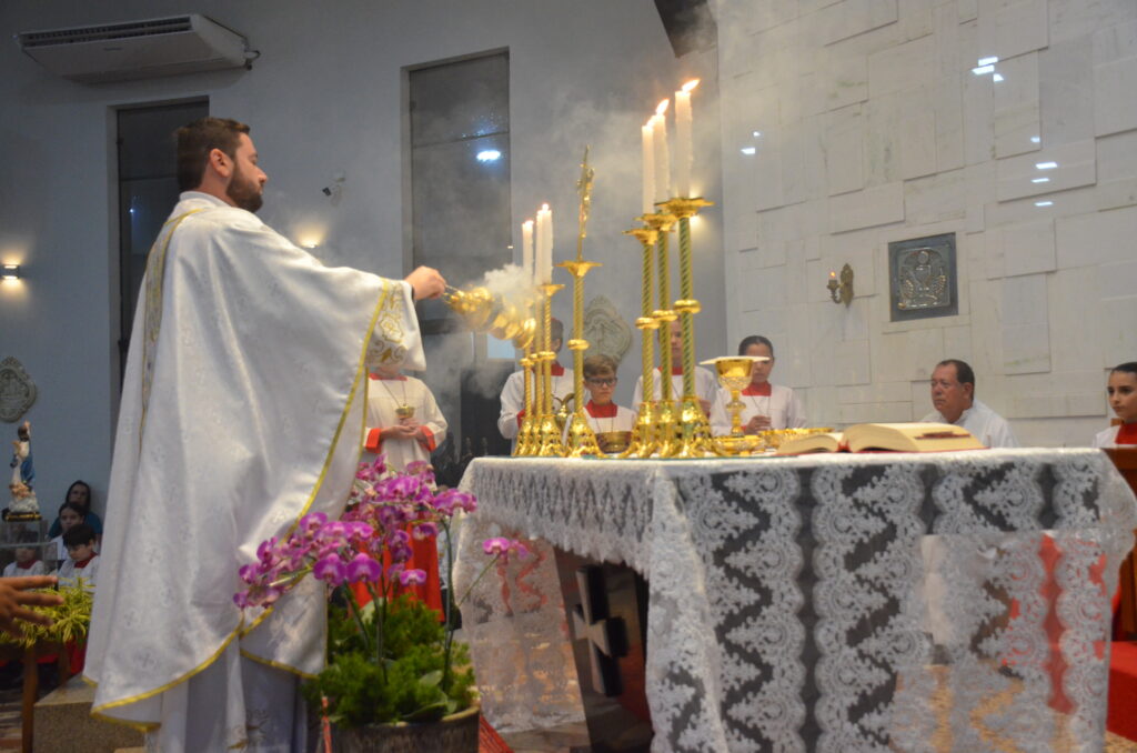 Missa em Ação de Graças e homenagens marcam os 16 anos de sacerdócio do Pe. Marcos Roberto