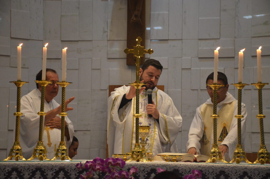 Missa em Ação de Graças e homenagens marcam os 16 anos de sacerdócio do Pe. Marcos Roberto