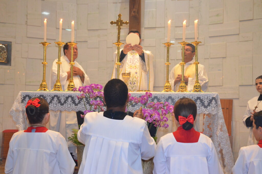 Missa em Ação de Graças e homenagens marcam os 16 anos de sacerdócio do Pe. Marcos Roberto