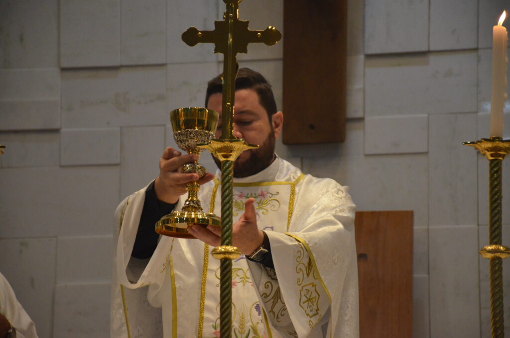 Missa em Ação de Graças e homenagens marcam os 16 anos de sacerdócio do Pe. Marcos Roberto