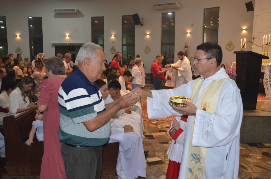 Missa em Ação de Graças e homenagens marcam os 16 anos de sacerdócio do Pe. Marcos Roberto