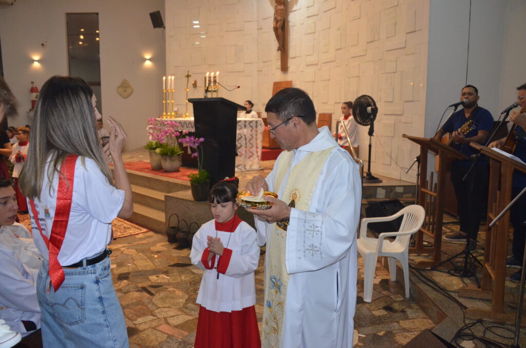 Missa em Ação de Graças e homenagens marcam os 16 anos de sacerdócio do Pe. Marcos Roberto