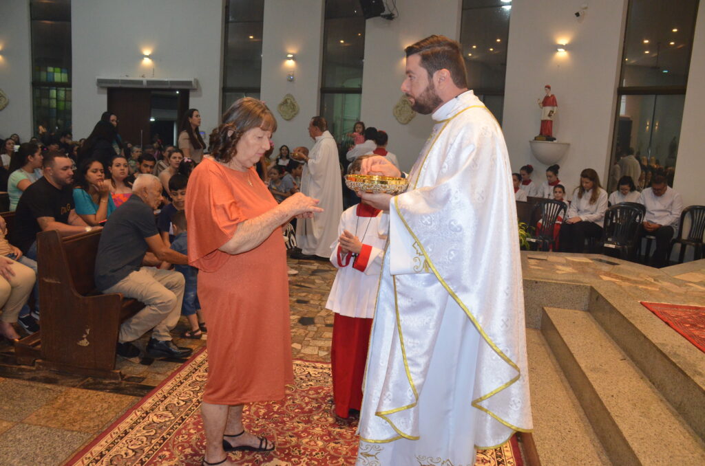 Missa em Ação de Graças e homenagens marcam os 16 anos de sacerdócio do Pe. Marcos Roberto