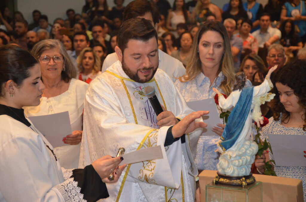 Missa em Ação de Graças e homenagens marcam os 16 anos de sacerdócio do Pe. Marcos Roberto