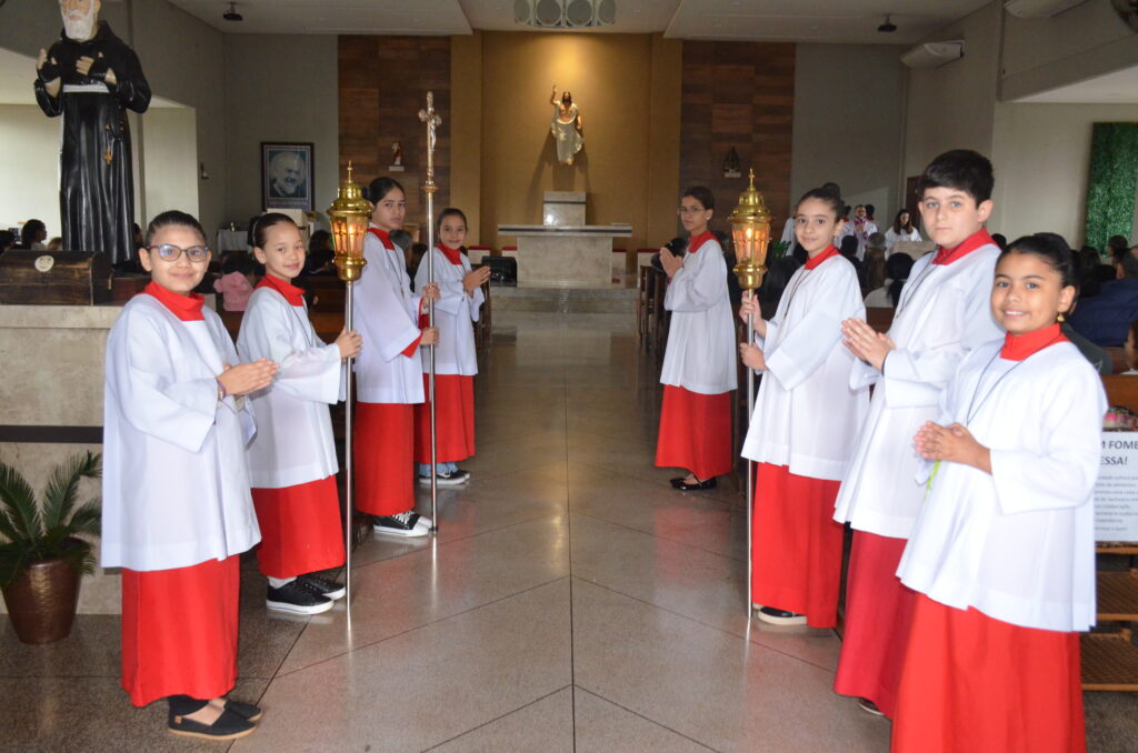 Dom Henrique preside Solenidade de Dedicação do Novo Altar do Santuário Pe. Pio