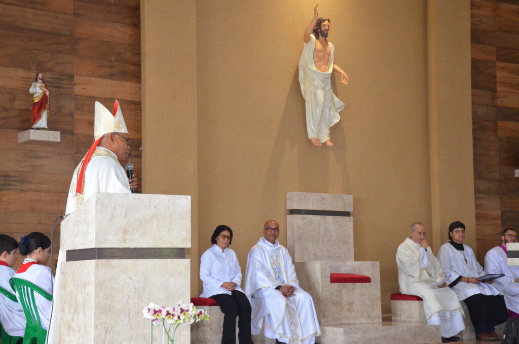 Dom Henrique preside Solenidade de Dedicação do Novo Altar do Santuário Pe. Pio