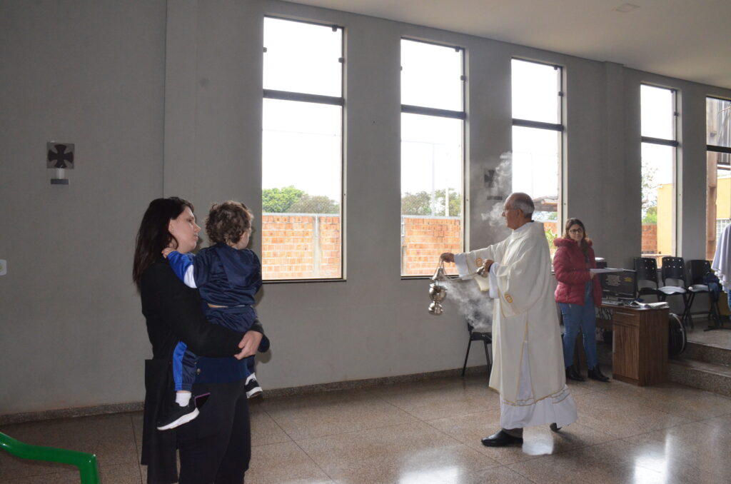 Dom Henrique preside Solenidade de Dedicação do Novo Altar do Santuário Pe. Pio