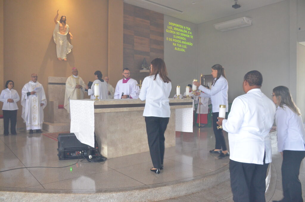 Dom Henrique preside Solenidade de Dedicação do Novo Altar do Santuário Pe. Pio