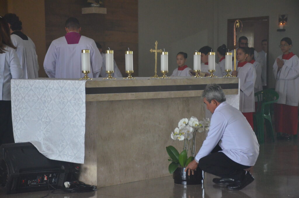 Dom Henrique preside Solenidade de Dedicação do Novo Altar do Santuário Pe. Pio