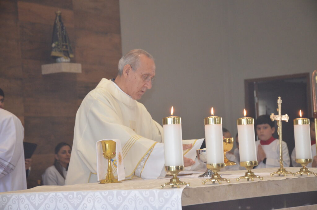 Dom Henrique preside Solenidade de Dedicação do Novo Altar do Santuário Pe. Pio