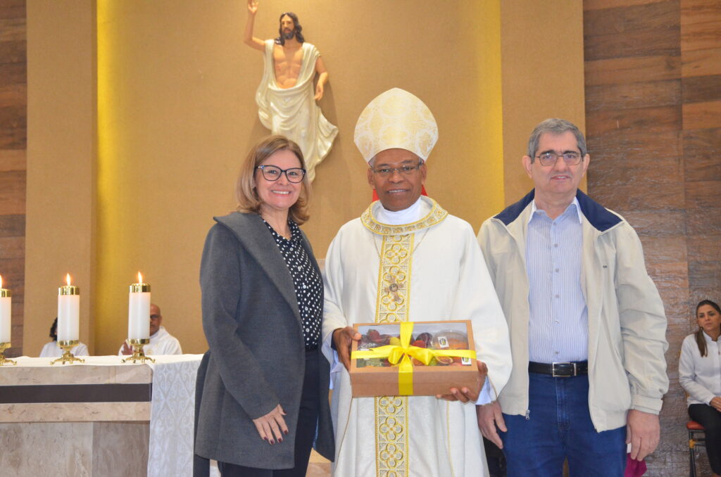 Dom Henrique preside Solenidade de Dedicação do Novo Altar do Santuário Pe. Pio