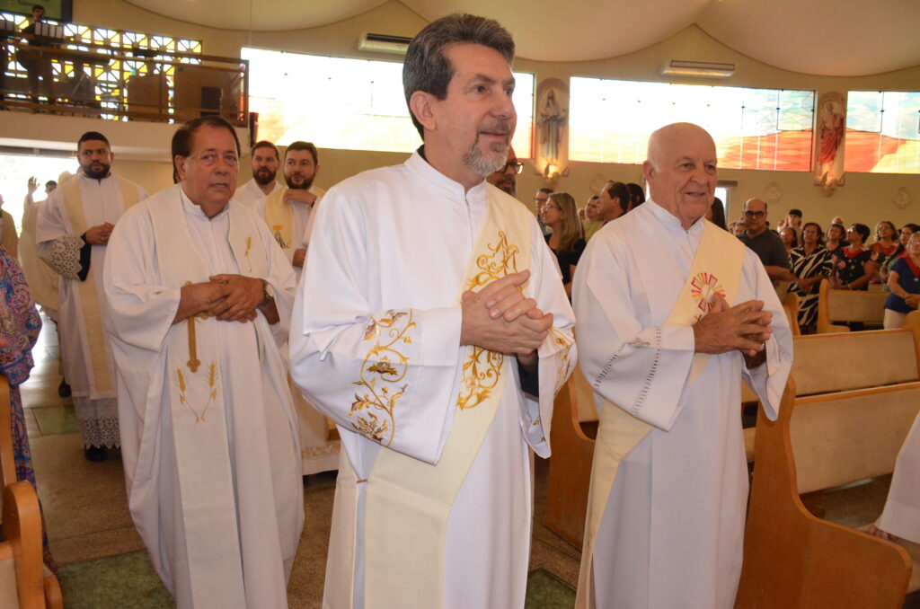 Missa em Ação de Graças pelos 90 anos do Padre Wilbert(Beto)