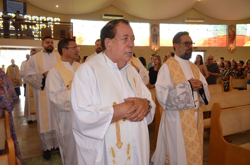 Missa em Ação de Graças pelos 90 anos do Padre Wilbert(Beto)