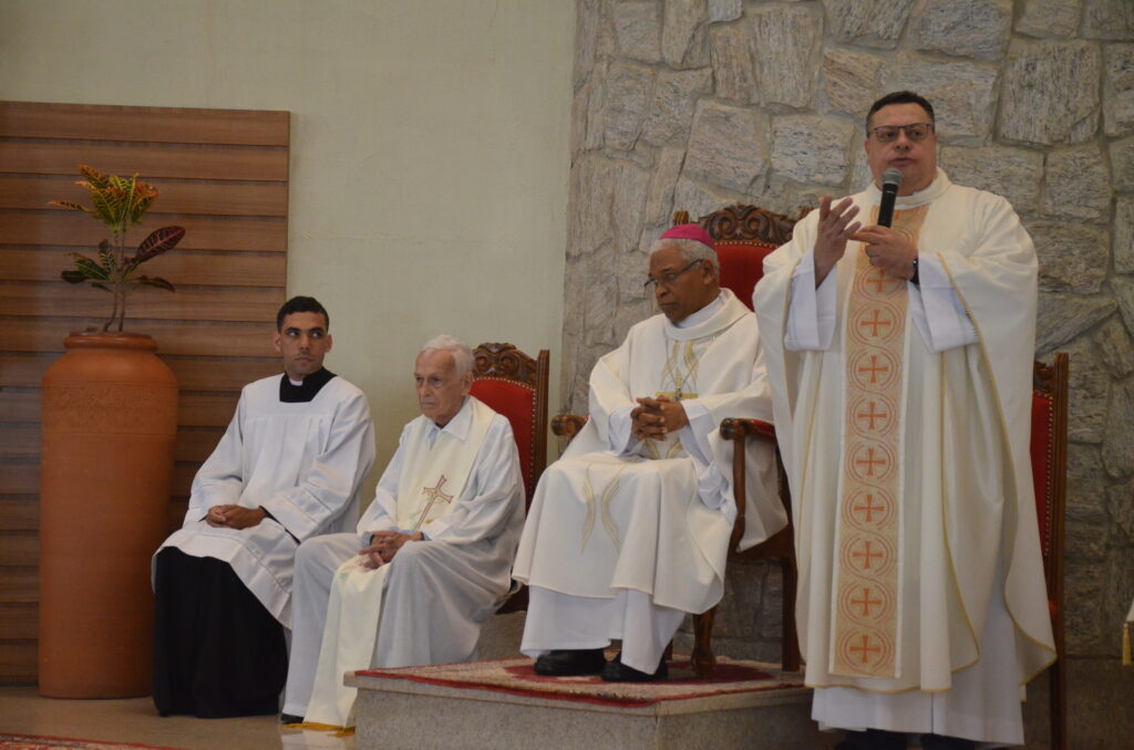 Missa em Ação de Graças pelos 90 anos do Padre Wilbert(Beto)