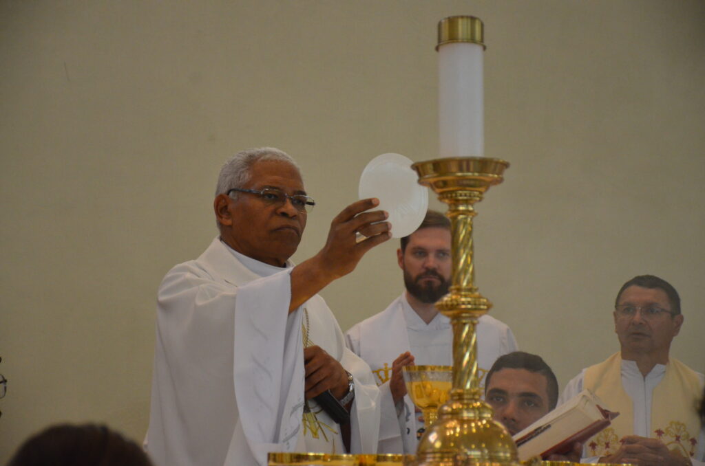 Missa em Ação de Graças pelos 90 anos do Padre Wilbert(Beto)