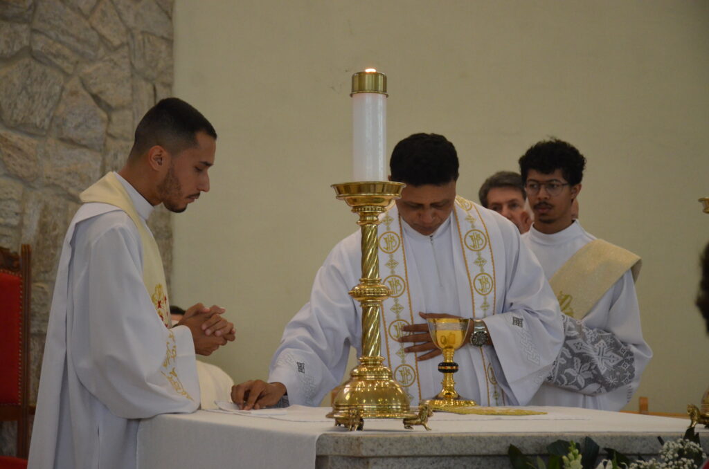 Missa em Ação de Graças pelos 90 anos do Padre Wilbert(Beto)