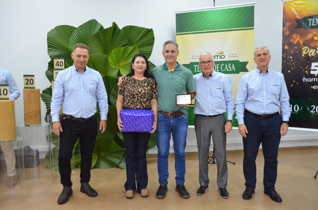 Tempo de Casa: COAMO presta homenagem aos seus funcionários