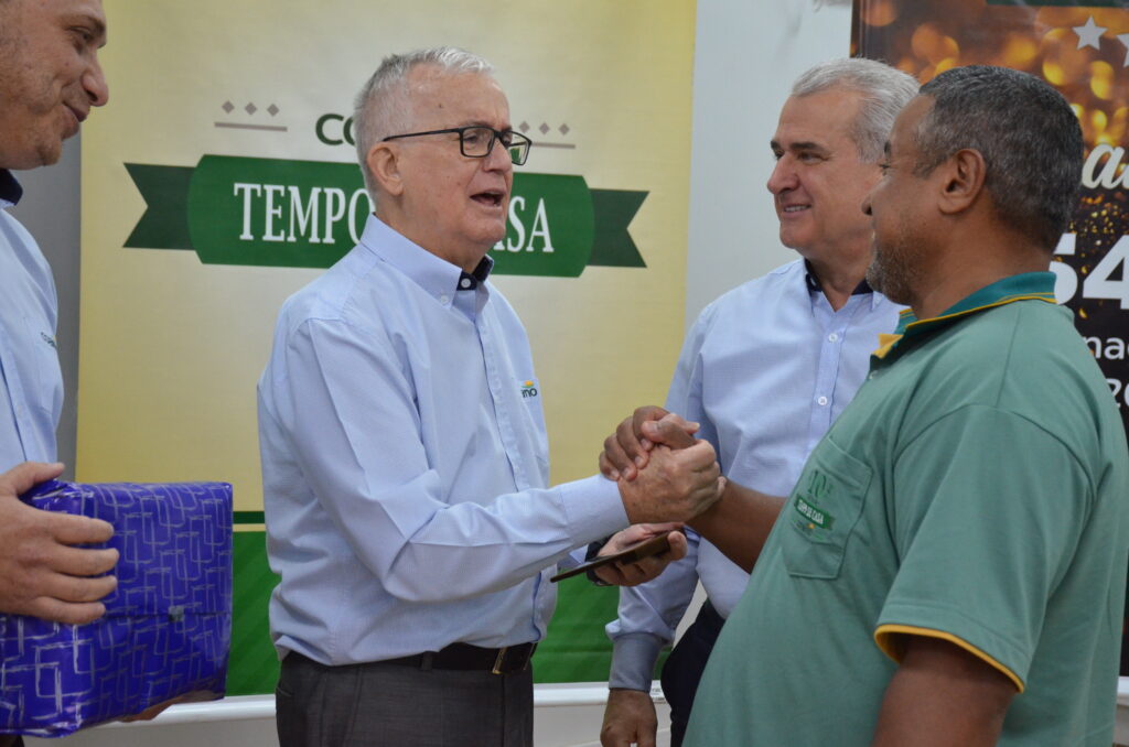 Tempo de Casa: COAMO presta homenagem aos seus funcionários