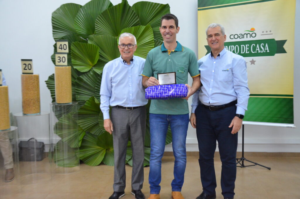 Tempo de Casa: COAMO presta homenagem aos seus funcionários