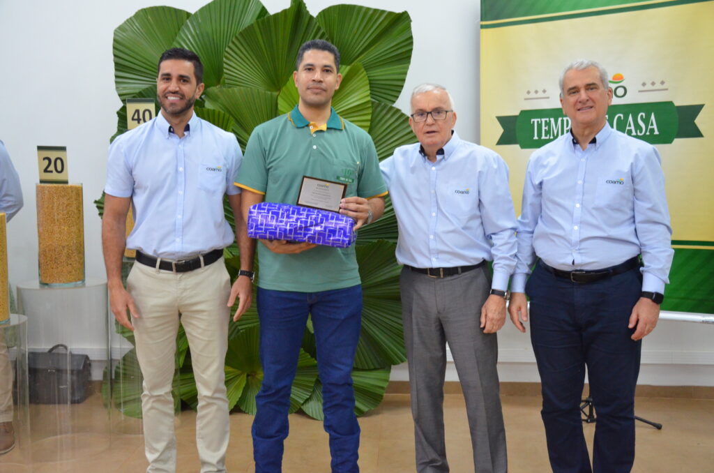 Tempo de Casa: COAMO presta homenagem aos seus funcionários