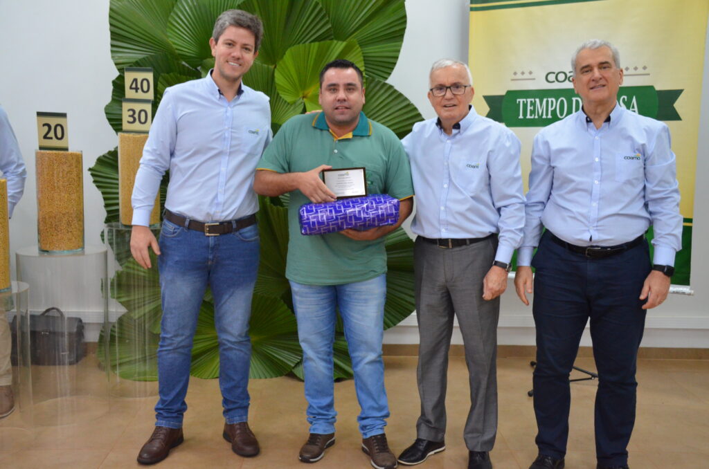 Tempo de Casa: COAMO presta homenagem aos seus funcionários