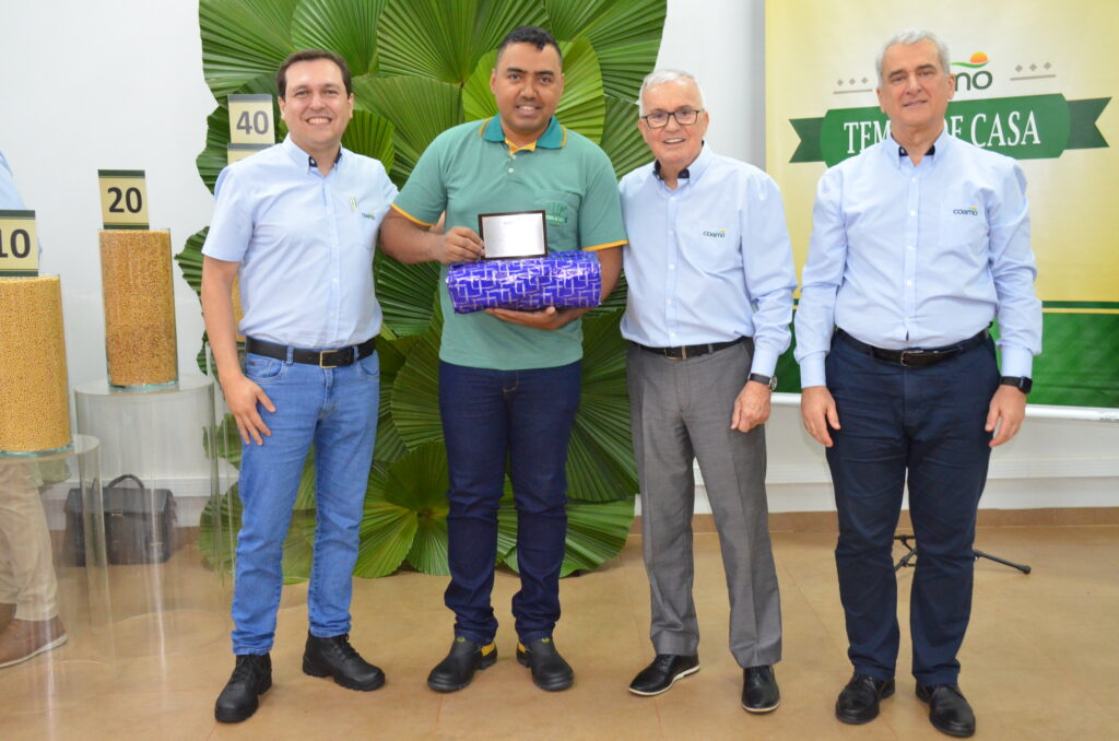 Tempo de Casa: COAMO presta homenagem aos seus funcionários