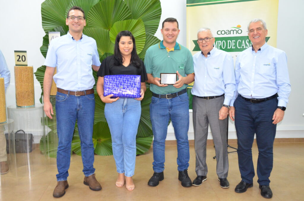 Tempo de Casa: COAMO presta homenagem aos seus funcionários